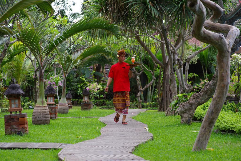 Отель Tirta Sari Bungalow Пемутеран Экстерьер фото