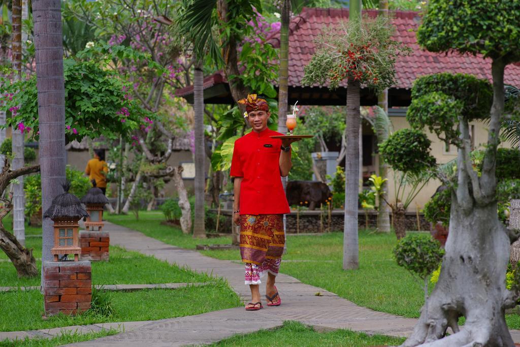 Отель Tirta Sari Bungalow Пемутеран Экстерьер фото