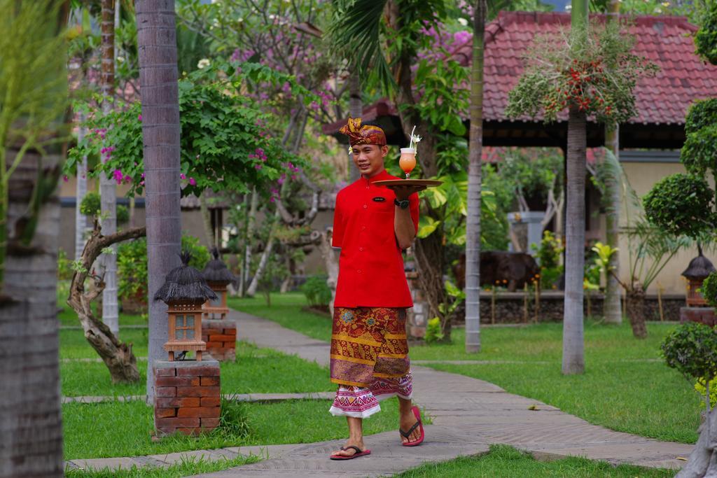 Отель Tirta Sari Bungalow Пемутеран Экстерьер фото